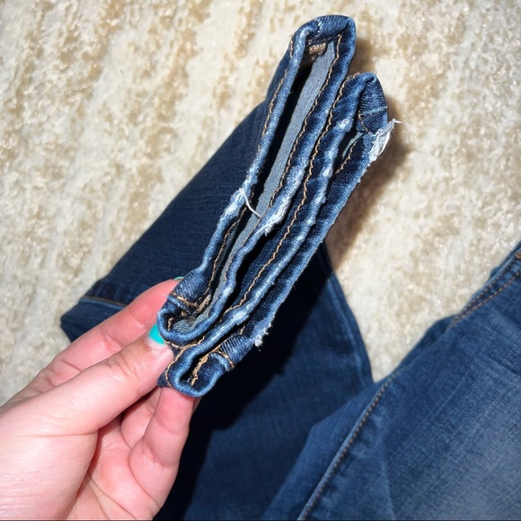 Hi rise jeggings- slight distressing - Picture 3 of 6